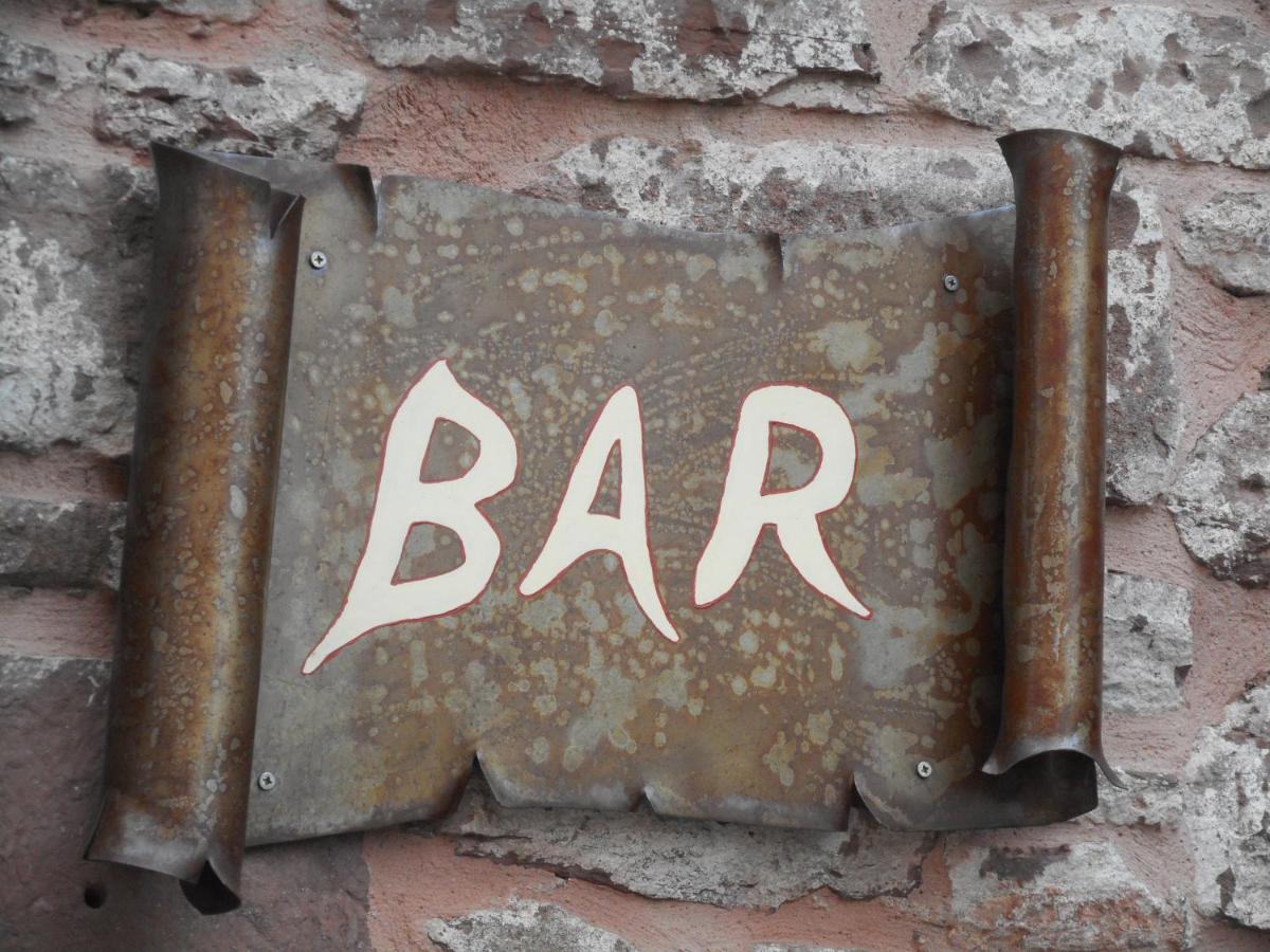 The Tavern Castelnau-Pegayrols ภายนอก รูปภาพ